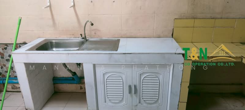 ทาวน์เฮ้าส์ 2 ชั้น หมู่บ้านสายรุ้ง เทศบาลบางปู 40, Samut Prakan, Bang Mueng, Muang Samut Prakarn, Samut Prakan, 2 Bedrooms, 100 sqm, Townhouse For Sale, by MANANYA PHATHONG, 500264869 - DDproperty.com