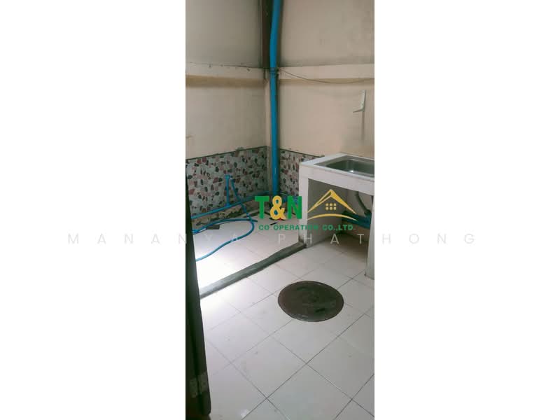 ทาวน์เฮ้าส์ 2 ชั้น หมู่บ้านสายรุ้ง เทศบาลบางปู 40, Samut Prakan, Bang Mueng, Muang Samut Prakarn, Samut Prakan, 2 Bedrooms, 100 sqm, Townhouse For Sale, by MANANYA PHATHONG, 500264869 - DDproperty.com