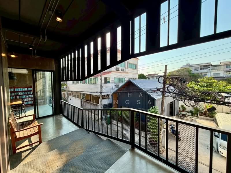 3-BR House, Bangkok, Bang Phlat, Bang Phlat, Bangkok, 3 Bedrooms, 340 sqm, Single Detached House For Sale, by Poomphat Tienthongsakul, 500264998 - DDproperty.com