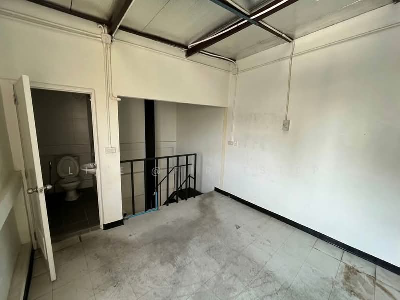 3-storey commercial building Charoen Krung Bang Rak, Near Asiatique, Bangkok, Suriyawong, Bang Rak, Bangkok, , 132 sqm, Shophouse For Rent, by LINE @firststep, 500265060 - DDproperty.com