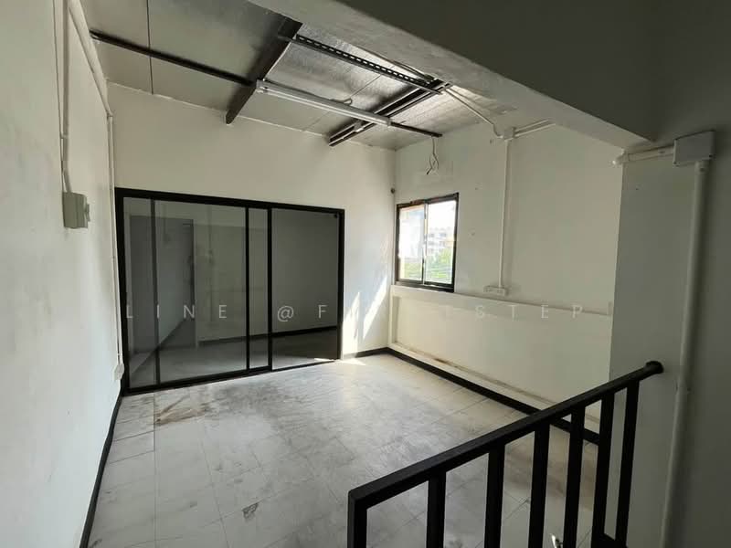 3-storey commercial building Charoen Krung Bang Rak, Near Asiatique, Bangkok, Suriyawong, Bang Rak, Bangkok, , 132 sqm, Shophouse For Rent, by LINE @firststep, 500265060 - DDproperty.com