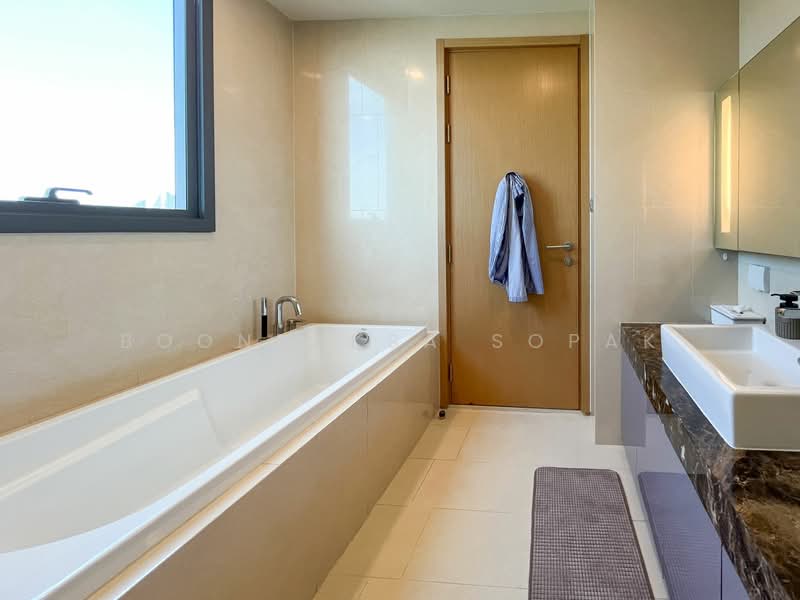 Hyde Sukhumvit 13, Bangkok, 13 Sukhumvit Road, Khlongtoei Nua, Watthana, Bangkok, 3 Bedrooms, 149 sqm, Condo For Rent, by Boonraksa Sopak, 500265084 - DDproperty.com