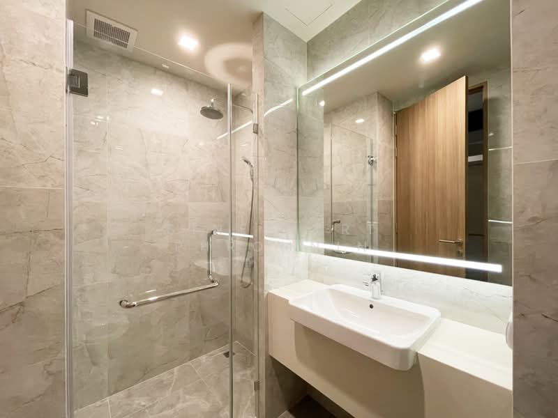 Noble Around Sukhumvit 33, Bangkok, 17 Soi Sukhumvit 33, Khlong Tan Nua, Watthana, Bangkok, 2 Bedrooms, 65 sqm, Condo For Rent, by Sineenart Phromnin, 500265124 - DDproperty.com