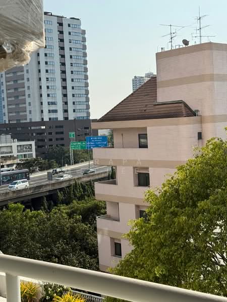 The Executive Regent, Bangkok, 2264/3 Nanglinchee Road, Chong Nonsi, Yan Nawa, Bangkok, 1 Bedroom, 69 sqm, Condo For Sale, by Orapa Sumetheesirisakul, 500265170 - DDproperty.com