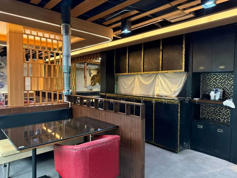 1-BR House, Bangkok, Khlong Tan Nua, Watthana, Bangkok, 1 Bedroom, 250 sqm, Single Detached House For Rent, by Patraporn Kansri, 500265175 - DDproperty.com