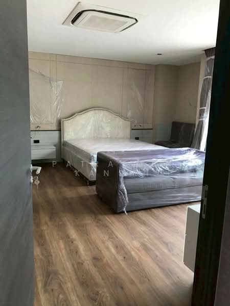 undefined, Bangkok, Hua Mak, Bang Kapi, Bangkok, 4 Bedrooms, 500 sqm, Single Detached House For Rent, by Patraporn Kansri, 500265185 - DDproperty.com