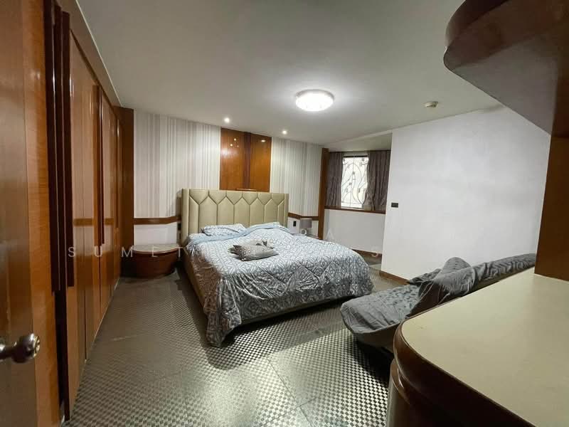 President Park Sukhumvit 24, Bangkok, 99 Sukhumvit 24 Alley, Khlongtoei Nua, Watthana, Bangkok, 3 Bedrooms, 223 sqm, Condo For Sale, by Orapa Sumetheesirisakul, 500265291 - DDproperty.com