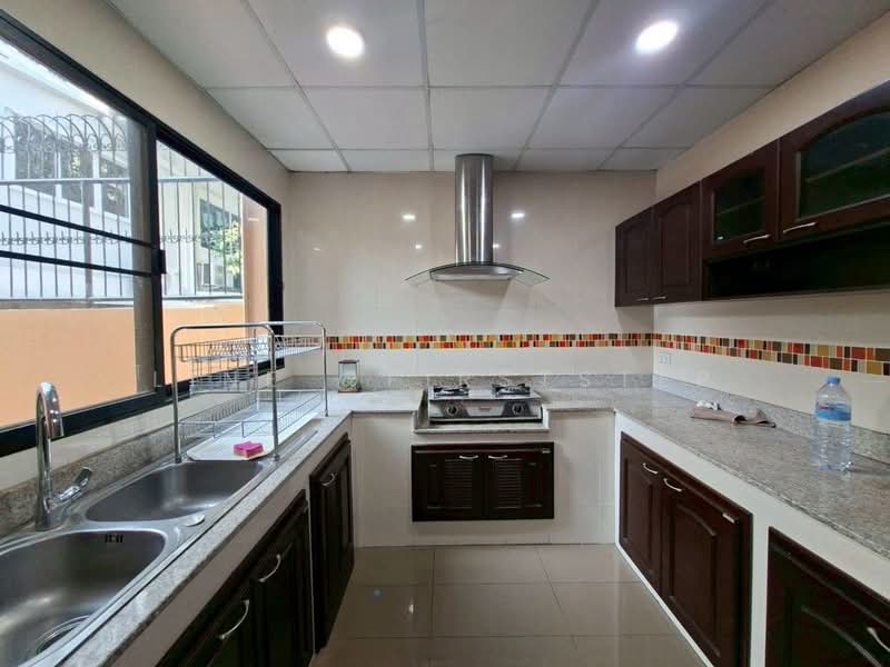 บ้านเดี่ยว 4 ชั้น, สาทร - นราธิวาส, 3 ห้องนอน, ใกล้ BTS ช่องนนทรี, กรุงเทพ, ทุ่งมหาเมฆ, สาทร, กรุงเทพ, 320 ตร.ม., บ้านเดี่ยว ให้เช่า, โดย LINE @firststep, 500265363 - DDproperty.com