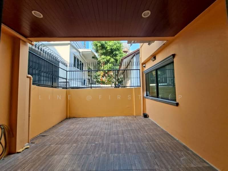 4-storey single house, Sathorn - Narathiwas, 3 bedrooms, Near BTS Chong Nonsi, Bangkok, Thung Maha Mek, Sathon, Bangkok, 3 Bedrooms, 320 sqm, Single Detached House For Rent, by LINE @firststep, 500265363 - DDproperty.com