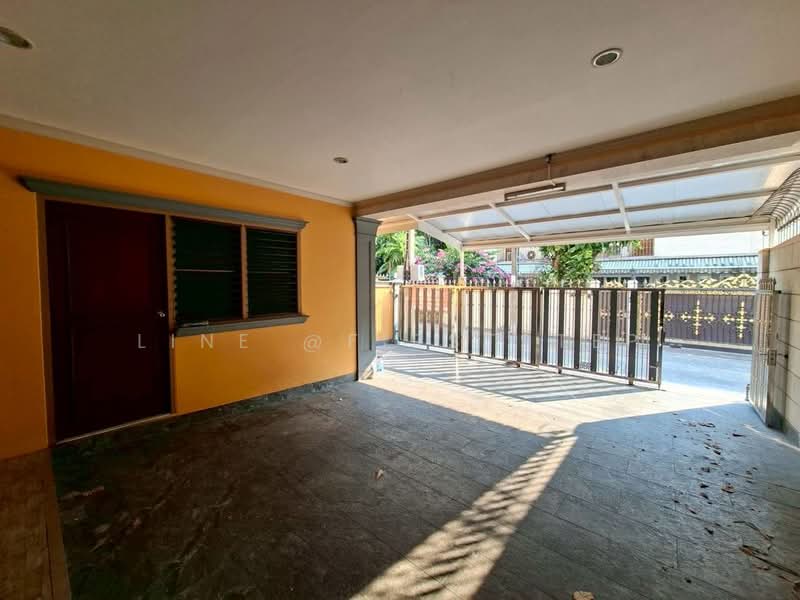 4-storey single house, Sathorn - Narathiwas, 3 bedrooms, Near BTS Chong Nonsi, Bangkok, Thung Maha Mek, Sathon, Bangkok, 3 Bedrooms, 320 sqm, Single Detached House For Rent, by LINE @firststep, 500265363 - DDproperty.com