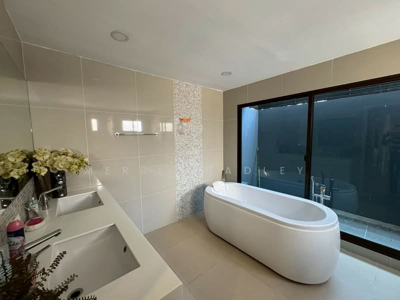 The Plant Elite Phatthanakan, Bangkok, Phatthanakan Road, Suan Luang, Suan Luang, Bangkok, 4 Bedrooms, 349 sqm, Single Detached House For Rent, by Merri Bradley, 500265394 - DDproperty.com