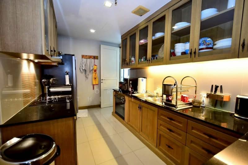 Sathorn Gardens, Bangkok, 39 South Sathorn Road, Thung Maha Mek, Sathon, Bangkok, 3 Bedrooms, 230 sqm, Condo For Sale, by Orapa Sumetheesirisakul, 500265410 - DDproperty.com