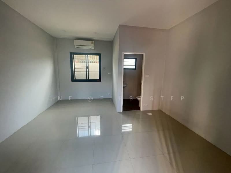 2-storey single house, Sathorn - Narathiwas, 4 bedrooms, Near BTS Chong Nonsi, Bangkok, Thung Maha Mek, Sathon, Bangkok, 4 Bedrooms, 300 sqm, Single Detached House For Rent, by LINE @firststep, 500265433 - DDproperty.com