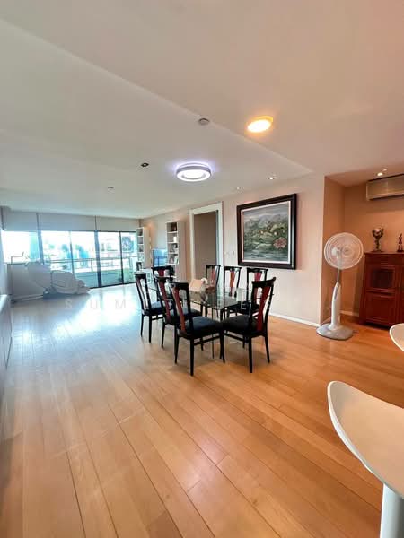 Sathorn Gardens, Bangkok, 39 South Sathorn Road, Thung Maha Mek, Sathon, Bangkok, 3 Bedrooms, 200 sqm, Condo For Sale, by Orapa Sumetheesirisakul, 500265494 - DDproperty.com