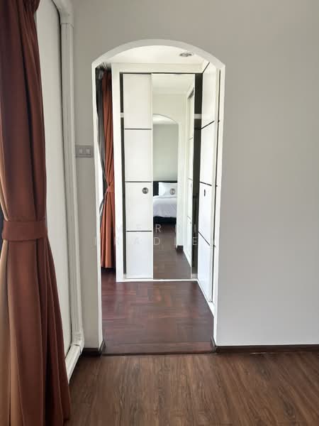 บ้านลีโอคลาสสิคเพลส, กรุงเทพ, Bangkok, Khlong Tan Nua, Watthana, Bangkok, 3 Bedrooms, 300 sqm, Townhouse For Rent, by Merri Bradley, 500265501 - DDproperty.com