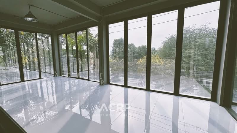 Office for Rent with 15 Parking Spaces at Ratchadapisek 32, with Company Registration Allowed., Bangkok, Chan Kasem, Chatuchak, Bangkok, , 1,200 sqm, Office Space For Rent, by Acute Realty Partner Co.,Ltd., 500265511 - DDproperty.com