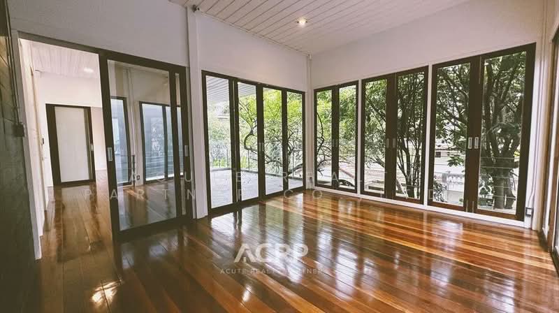 Office for Rent with 15 Parking Spaces at Ratchadapisek 32, with Company Registration Allowed., Bangkok, Chan Kasem, Chatuchak, Bangkok, , 1,200 sqm, Office Space For Rent, by Acute Realty Partner Co.,Ltd., 500265511 - DDproperty.com