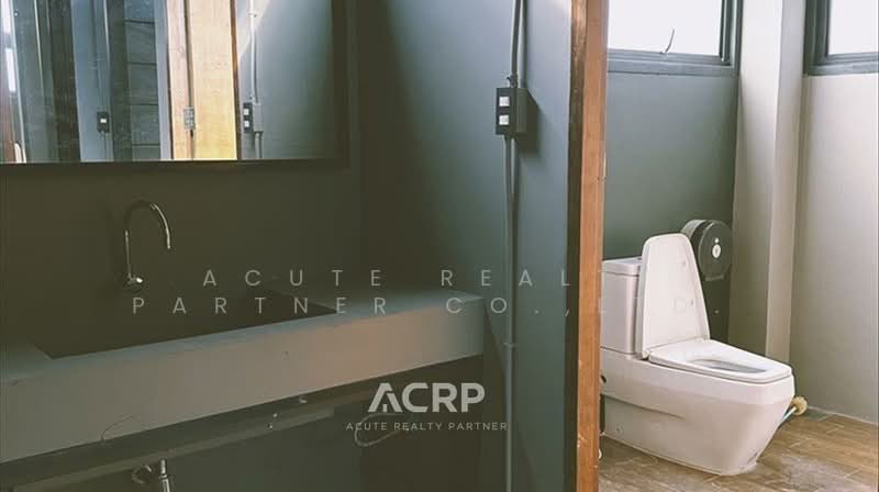 Office for Rent with 15 Parking Spaces at Ratchadapisek 32, with Company Registration Allowed., Bangkok, Chan Kasem, Chatuchak, Bangkok, , 1,200 sqm, Office Space For Rent, by Acute Realty Partner Co.,Ltd., 500265511 - DDproperty.com