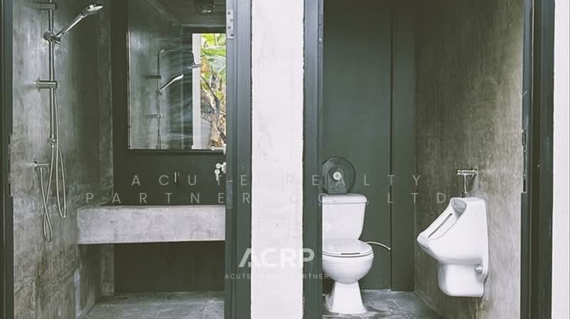 Office for Rent with 15 Parking Spaces at Ratchadapisek 32, with Company Registration Allowed., Bangkok, Chan Kasem, Chatuchak, Bangkok, , 1,200 sqm, Office Space For Rent, by Acute Realty Partner Co.,Ltd., 500265511 - DDproperty.com