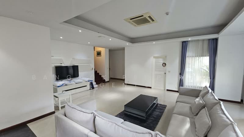 Baan Ananda, Bangkok, Sukhumvit 61, Khlong Tan Nua, Watthana, Bangkok, 3 Bedrooms, 300 sqm, Condo For Rent, by BANGKOK PROPERTY AGENTS, 500265523 - DDproperty.com