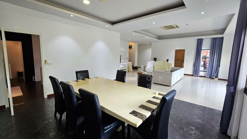 Baan Ananda, Bangkok, Sukhumvit 61, Khlong Tan Nua, Watthana, Bangkok, 3 Bedrooms, 300 sqm, Condo For Rent, by BANGKOK PROPERTY AGENTS, 500265523 - DDproperty.com