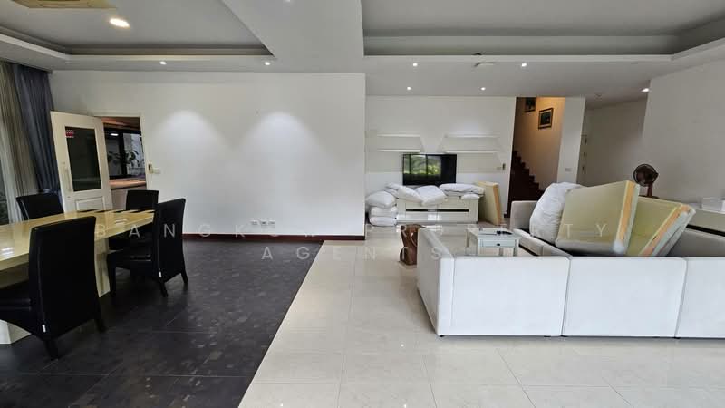 Baan Ananda, Bangkok, Sukhumvit 61, Khlong Tan Nua, Watthana, Bangkok, 3 Bedrooms, 300 sqm, Condo For Rent, by BANGKOK PROPERTY AGENTS, 500265523 - DDproperty.com