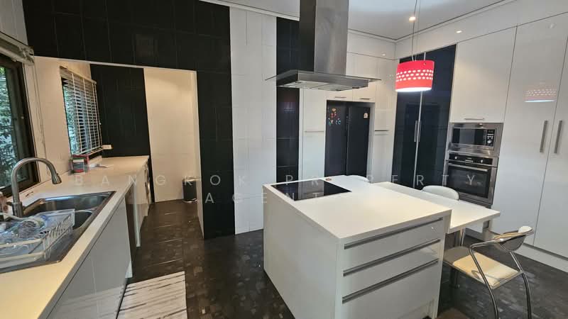 Baan Ananda, Bangkok, Sukhumvit 61, Khlong Tan Nua, Watthana, Bangkok, 3 Bedrooms, 300 sqm, Condo For Rent, by BANGKOK PROPERTY AGENTS, 500265523 - DDproperty.com