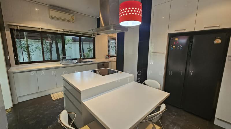 Baan Ananda, Bangkok, Sukhumvit 61, Khlong Tan Nua, Watthana, Bangkok, 3 Bedrooms, 300 sqm, Condo For Rent, by BANGKOK PROPERTY AGENTS, 500265523 - DDproperty.com
