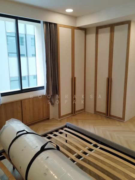 Las Colinas, Bangkok, Sukhumvit 21 Road, Khlongtoei Nua, Watthana, Bangkok, 2 Bedrooms, 88 sqm, Condo For Rent, by Boonraksa Sopak, 500265558 - DDproperty.com