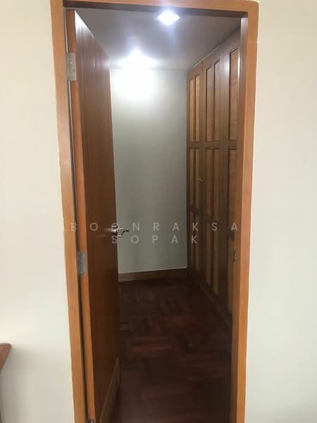 United Tower Thonglor, Bangkok, 333 Soi Thonglor 17, Khlong Tan Nua, Watthana, Bangkok, 2 Bedrooms, 172 sqm, Condo For Rent, by Boonraksa Sopak, 500265565 - DDproperty.com