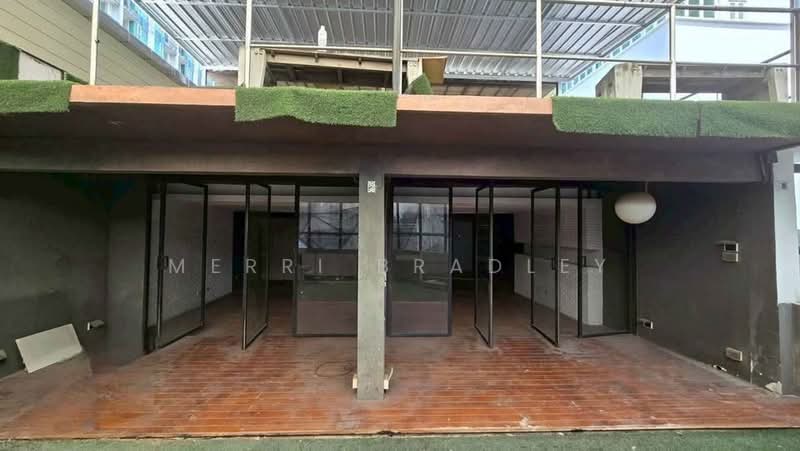 อาคารปล่อยเช่าทำเลทองหล่อ, Bangkok, Khlong Tan Nua, Watthana, Bangkok, , 550 sqm, Shophouse For Rent, by Merri Bradley, 500265589 - DDproperty.com