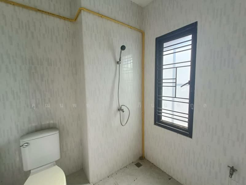 Areeya Mandarina Ratchada-Sutthisarn, Bangkok, Suthisan Winitchai Road, Samsen Nok, Huai Khwang, Bangkok, 4 Bedrooms, 270 sqm, Townhouse For Rent, by คุณนพพล อภินนท์กูล, 500265648 - DDproperty.com