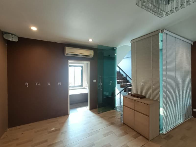 Areeya Mandarina Ratchada-Sutthisarn, Bangkok, Suthisan Winitchai Road, Samsen Nok, Huai Khwang, Bangkok, 4 Bedrooms, 270 sqm, Townhouse For Rent, by คุณนพพล อภินนท์กูล, 500265648 - DDproperty.com