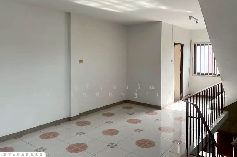 Commercial building in Siracha Land and House 2 project (Soi Rong Mai Khid), Chonburi NY-045152, Chon Buri (Pattaya), Surasak, Si Racha, Chon Buri (Pattaya), , 160 sqm, Shophouse For Sale, by Benchawarin Pakkawetppisit, 500265699 - DDproperty.com