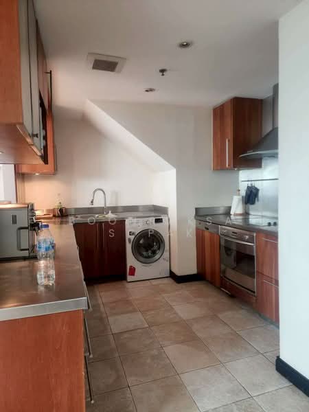 Baan Piya Sathorn, Bangkok, Soi Suanplu (Sathorn Soi 3) South Sathorn Road, Thung Maha Mek, Sathon, Bangkok, 3 Bedrooms, 250 sqm, Condo For Rent, by Boonraksa Sopak, 500265724 - DDproperty.com