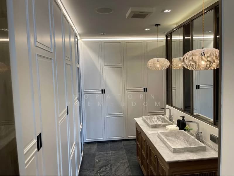 D.S. Tower 1 Sukhumvit 33, Bangkok, Soi Phrom Chit, Khlong Tan Nua, Watthana, Bangkok, 3 Bedrooms, 270 sqm, Condo For Rent, by Nopatorn Prem-udom, 500265755 - DDproperty.com