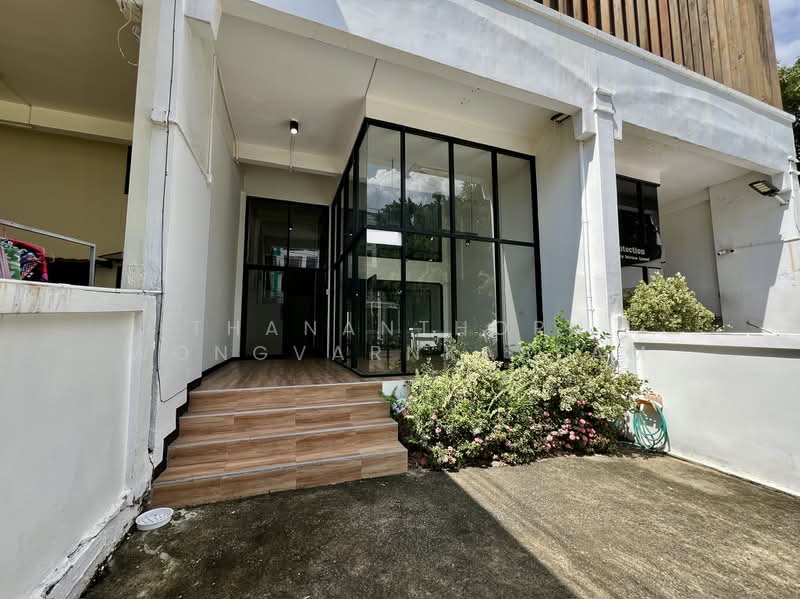 Home Office for rent, กรุงเทพ, บางจาก, พระโขนง, กรุงเทพ, 360 ตร.ม., ทาวน์เฮ้าส์ ให้เช่า, โดย Thananthorn Wongvarnkaseam, 500265761 - DDproperty.com