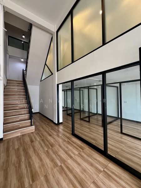 Home Office for rent, กรุงเทพ, บางจาก, พระโขนง, กรุงเทพ, 360 ตร.ม., ทาวน์เฮ้าส์ ให้เช่า, โดย Thananthorn Wongvarnkaseam, 500265761 - DDproperty.com