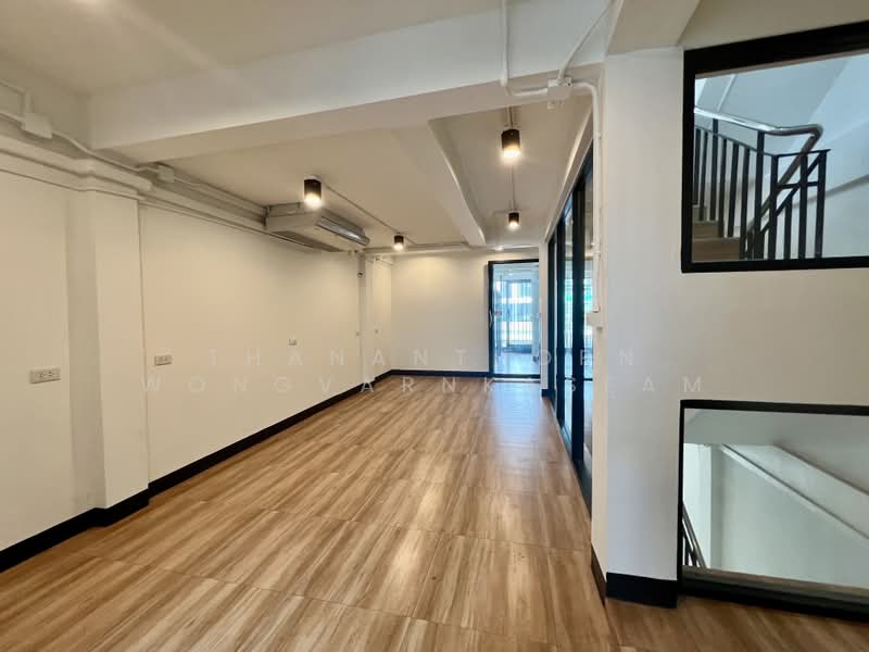 Home Office for rent, Bangkok, Bang Chak, Phra Khanong, Bangkok, 3 Bedrooms, 360 sqm, Townhouse For Rent, by Thananthorn Wongvarnkaseam, 500265761 - DDproperty.com