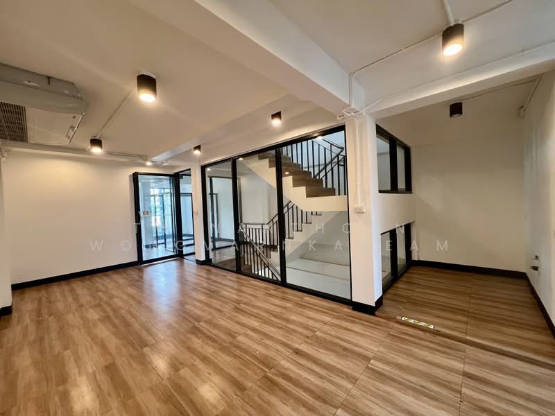 Home Office for rent, Bangkok, Bang Chak, Phra Khanong, Bangkok, 3 Bedrooms, 360 sqm, Townhouse For Rent, by Thananthorn Wongvarnkaseam, 500265761 - DDproperty.com