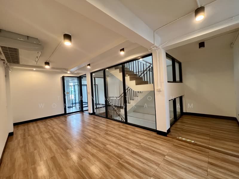 Home Office for rent, Bangkok, Bang Chak, Phra Khanong, Bangkok, 3 Bedrooms, 360 sqm, Townhouse For Rent, by Thananthorn Wongvarnkaseam, 500265761 - DDproperty.com