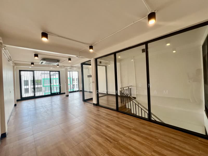 Home Office for rent, Bangkok, Bang Chak, Phra Khanong, Bangkok, 3 Bedrooms, 360 sqm, Townhouse For Rent, by Thananthorn Wongvarnkaseam, 500265761 - DDproperty.com