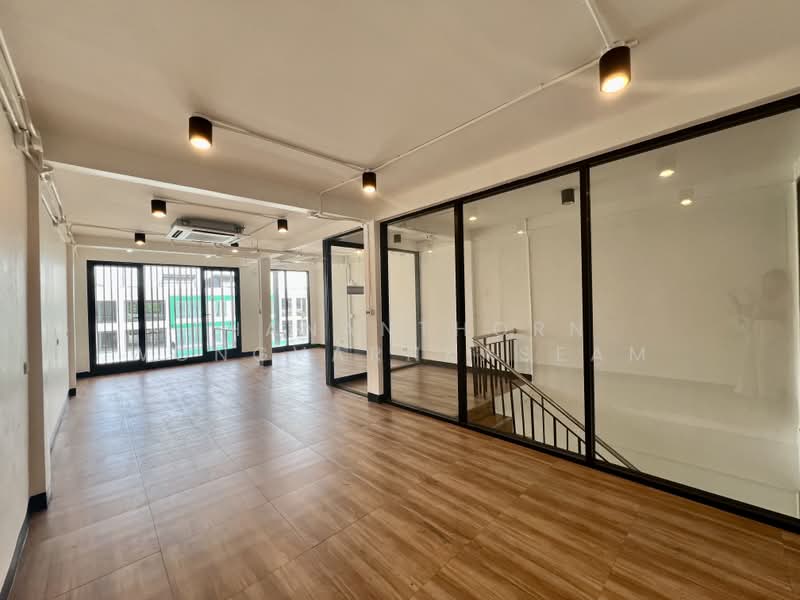 Home Office for rent, กรุงเทพ, บางจาก, พระโขนง, กรุงเทพ, 360 ตร.ม., ทาวน์เฮ้าส์ ให้เช่า, โดย Thananthorn Wongvarnkaseam, 500265761 - DDproperty.com