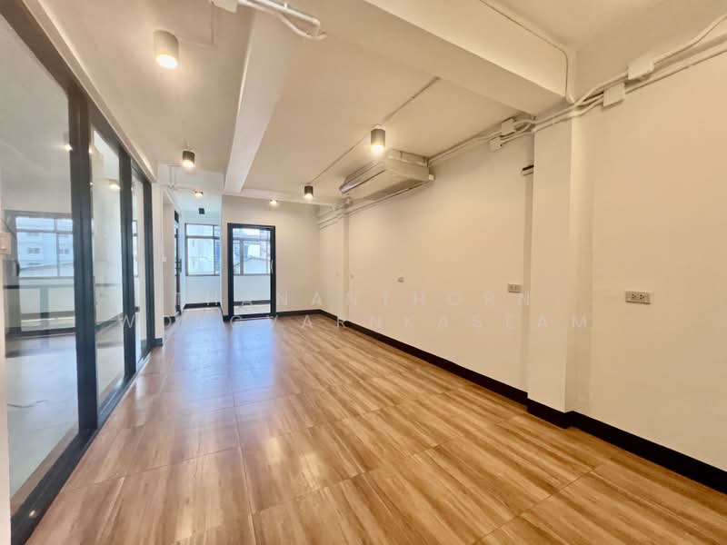 Home Office for rent, Bangkok, Bang Chak, Phra Khanong, Bangkok, 3 Bedrooms, 360 sqm, Townhouse For Rent, by Thananthorn Wongvarnkaseam, 500265761 - DDproperty.com
