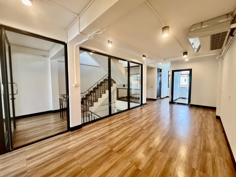 Home Office for rent, Bangkok, Bang Chak, Phra Khanong, Bangkok, 3 Bedrooms, 360 sqm, Townhouse For Rent, by Thananthorn Wongvarnkaseam, 500265761 - DDproperty.com