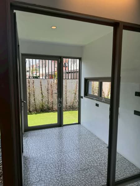 LUXE 35 Ratchada-Ladprao, Bangkok, Soi Lat Phrao 35, Lat Phrao Road, Chan Kasem, Chatuchak, Bangkok, 3 Bedrooms, 400 sqm, Townhouse For Rent, by Boonraksa Sopak, 500265800 - DDproperty.com