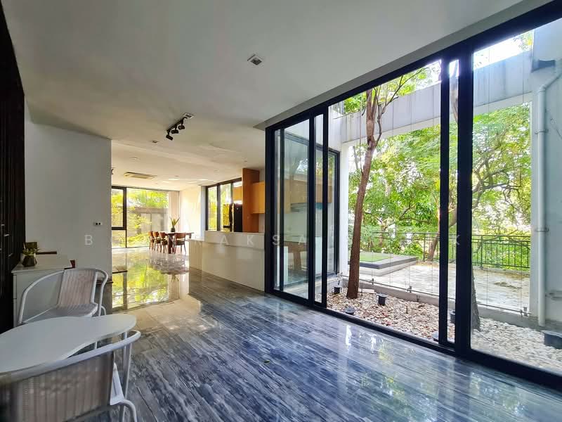 4-BR House, Bangkok, Samsen Nok, Huai Khwang, Bangkok, 4 Bedrooms, 445 sqm, Single Detached House For Rent, by Boonraksa Sopak, 500265824 - DDproperty.com