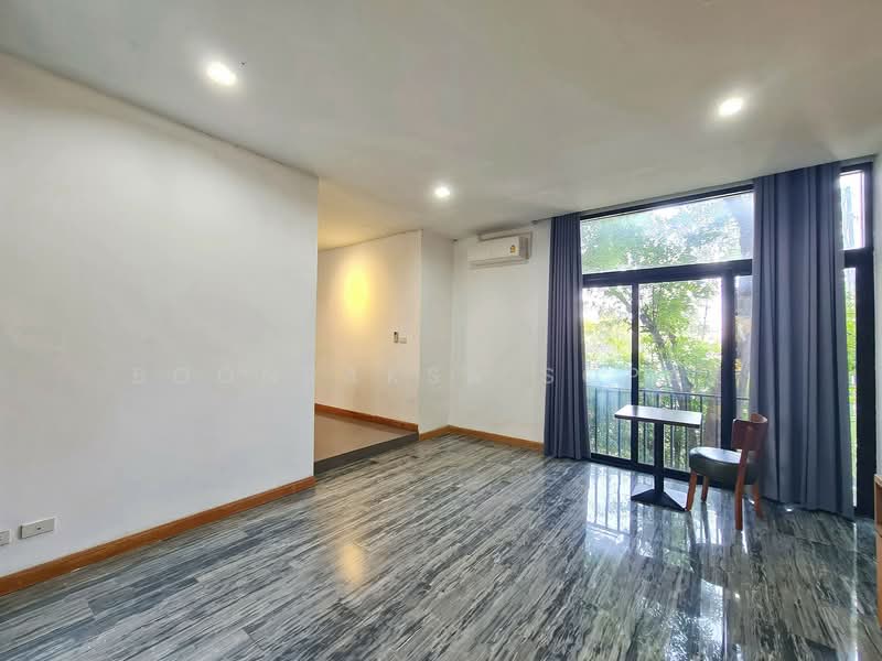 4-BR House, Bangkok, Samsen Nok, Huai Khwang, Bangkok, 4 Bedrooms, 445 sqm, Single Detached House For Rent, by Boonraksa Sopak, 500265824 - DDproperty.com