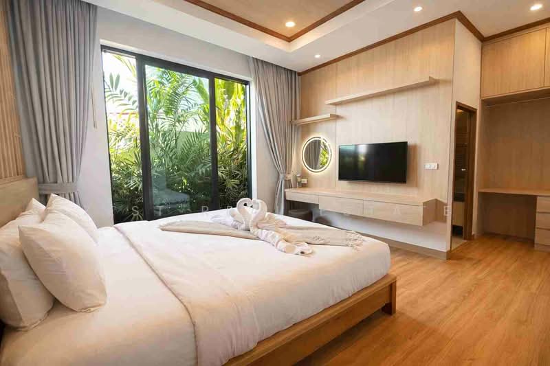Private Pool Villa for Rent in Naiharn, Rawai, Phuket, Rawai, Muang Phuket, Phuket, 3 Bedrooms, 292 sqm, Villa For Rent, by Zest Real Estate, 500265841 - DDproperty.com