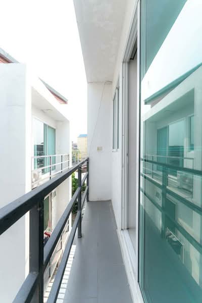 3-story commercial building in Nimman., Chiang Mai, นิมมานเหมินท์, Su Thep, Muang Chiang Mai, Chiang Mai, , 88 sqm, Shophouse For Sale, by Shori Asset Group Co., Ltd., 500265859 - DDproperty.com